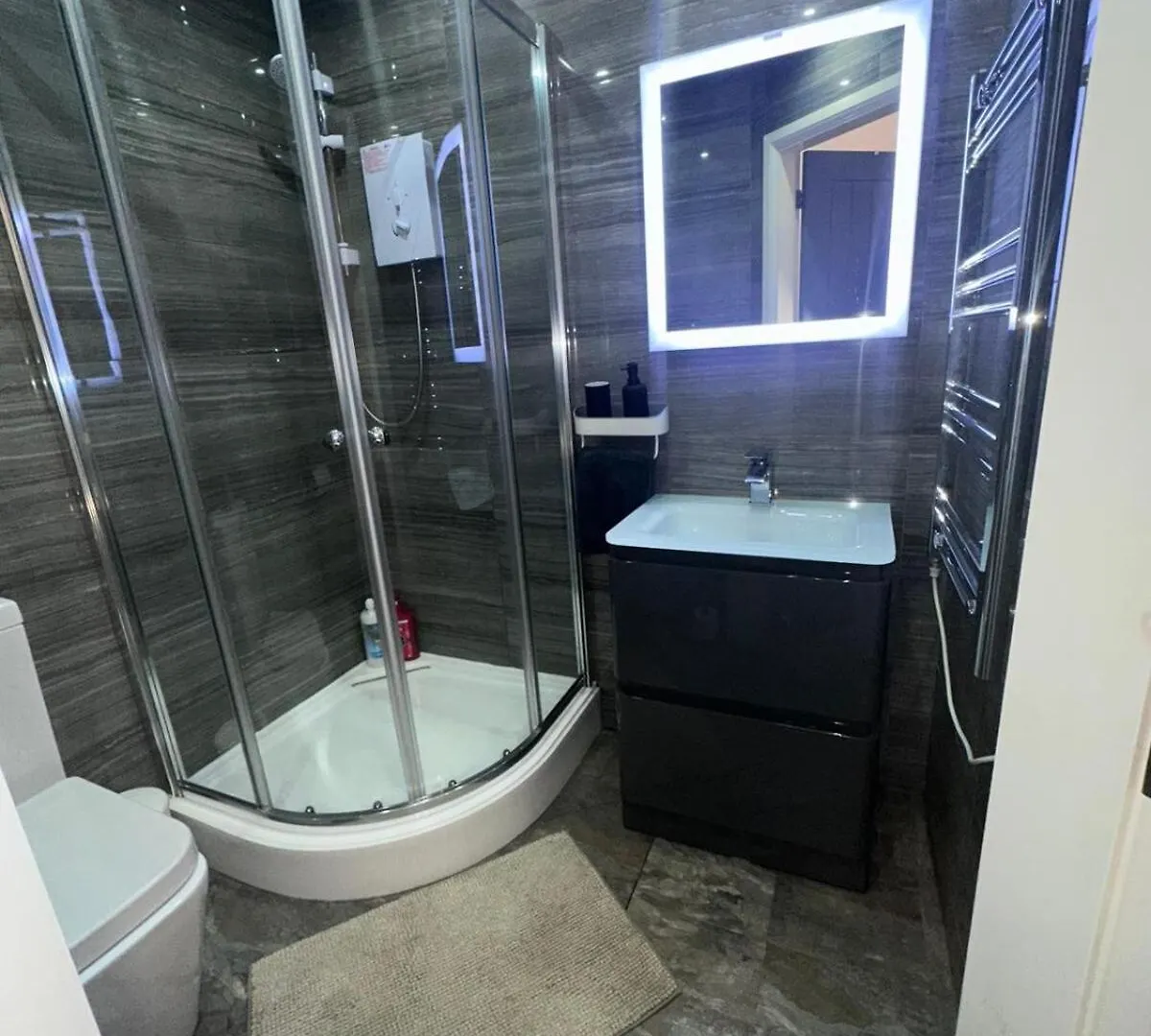 Apartment Two Bedroom Flat By Brookland Stays Serviced Accommodation Short Lets Leeds With Free Wifi